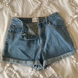 Abrand Relaxed Fit High Waisted Shorts